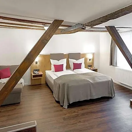 & Restaurant Lamm Hotell 3*