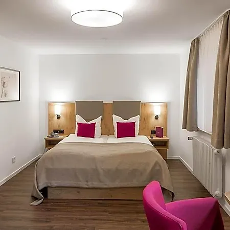 & Restaurant Lamm Hotell