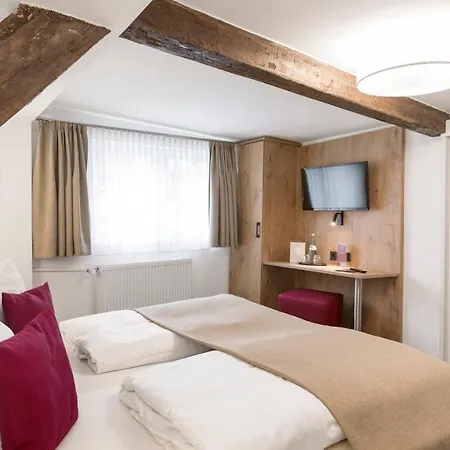 & Restaurant Lamm 3* 모스바흐