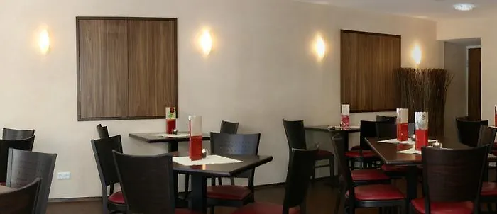 Отель & Restaurant Lamm Мосбах