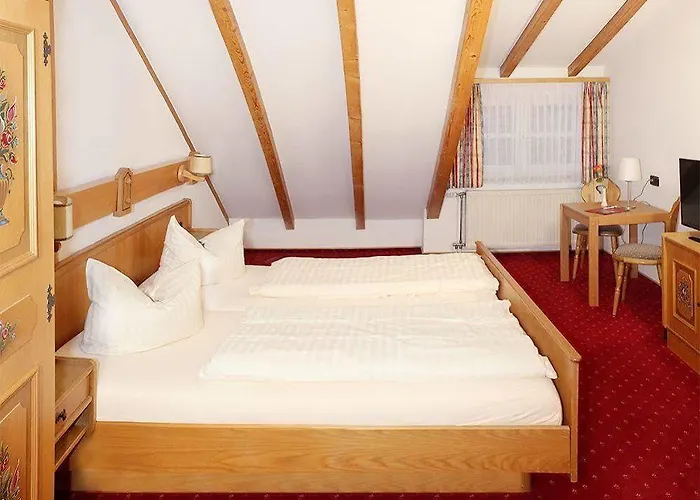 & Restaurant Lamm 3* Mosbach (Neckar-Odenwald)