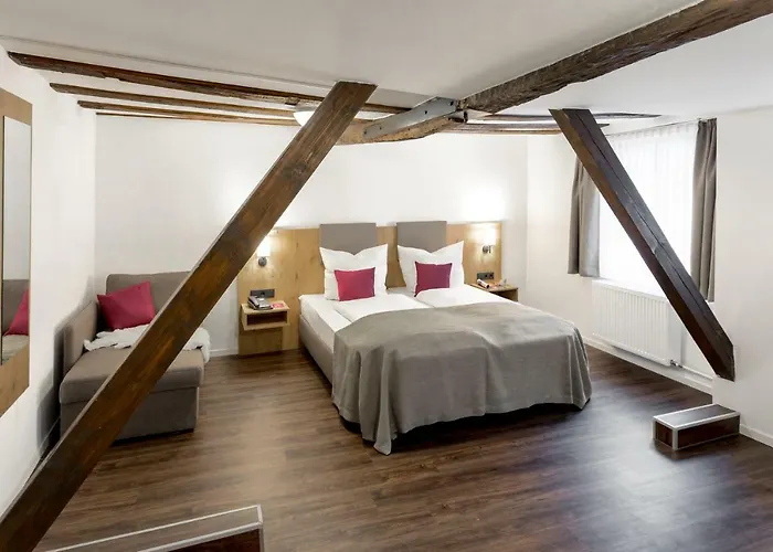 & Restaurant Lamm Hotel Mosbach (Neckar-Odenwald)